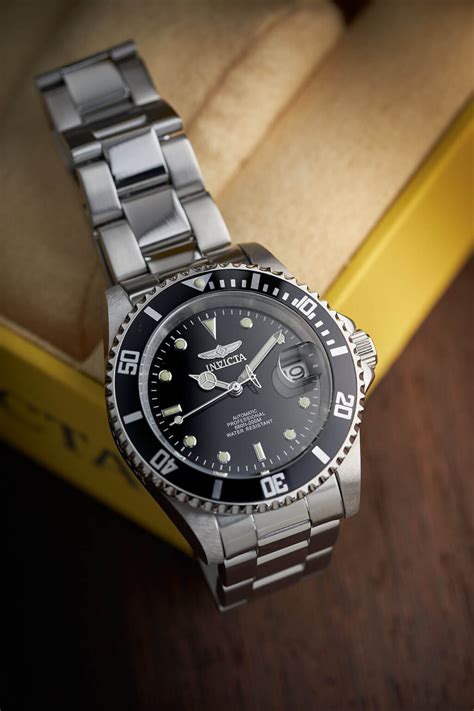 Invicta Pro Diver specs